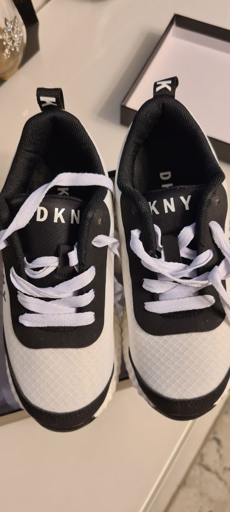Încălțăminte DKNY