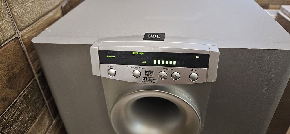 Subwoofer jbl activ