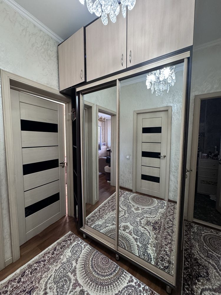 Продам шкаф в прихожую