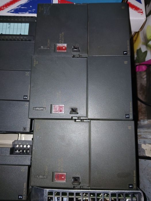 Vând Plc S300 , surse , panel-uri