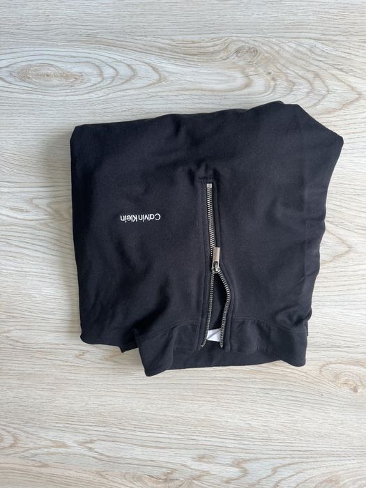 Суичер calvin klein