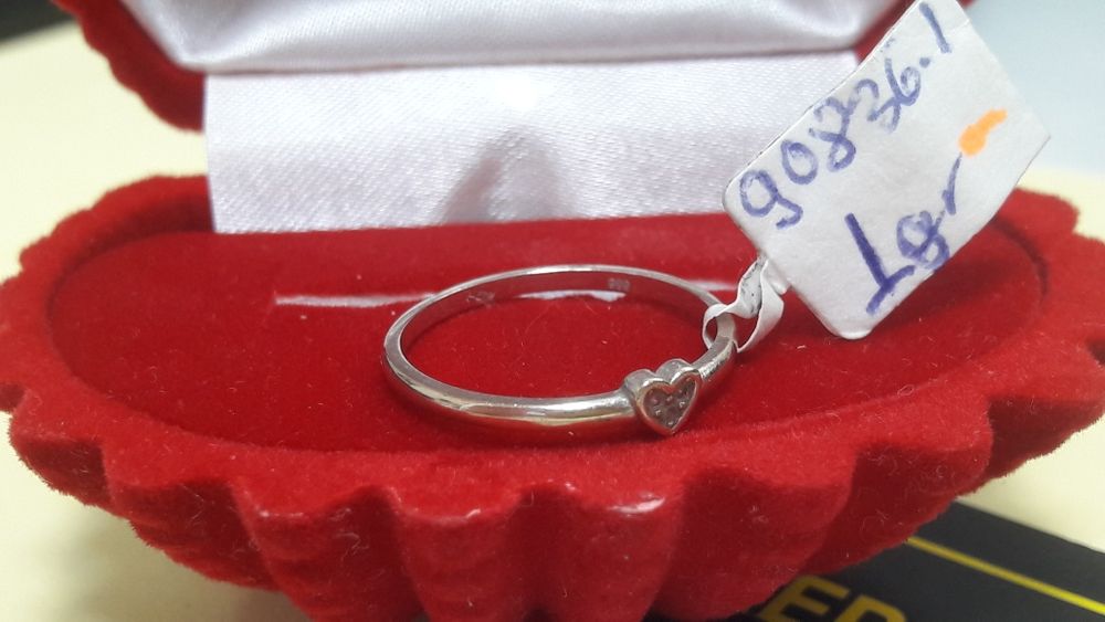 inel din aur alb de 14k(m2) staramanet