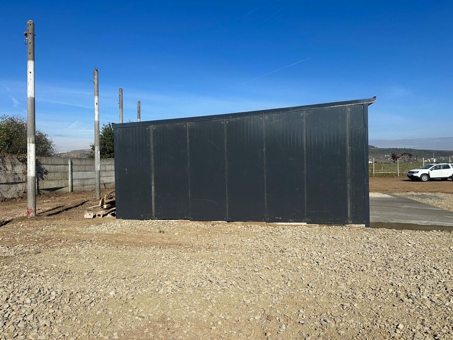 Vindem garaje metalice