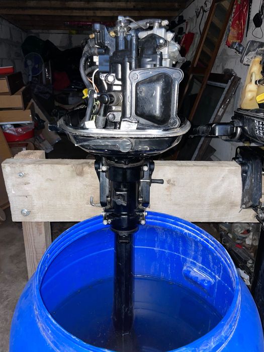 Vand 2 motoare barca