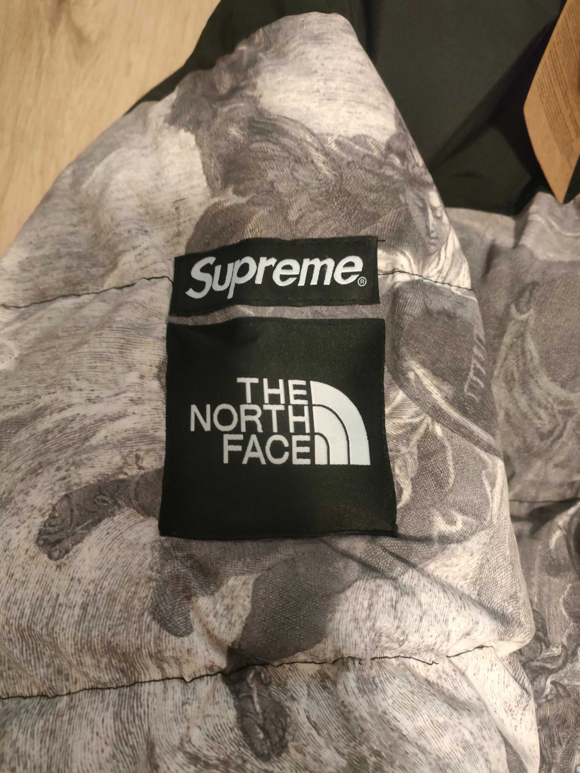 Geaca North Face x Supreme masura M AVEM STOC