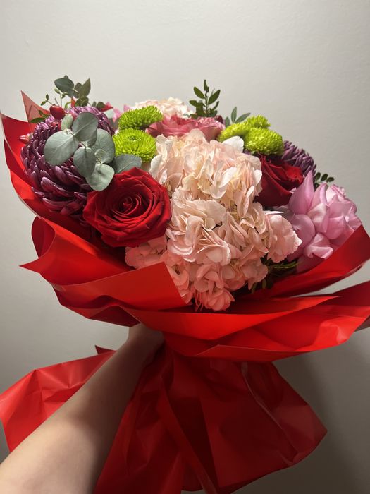 пышный букет цветов