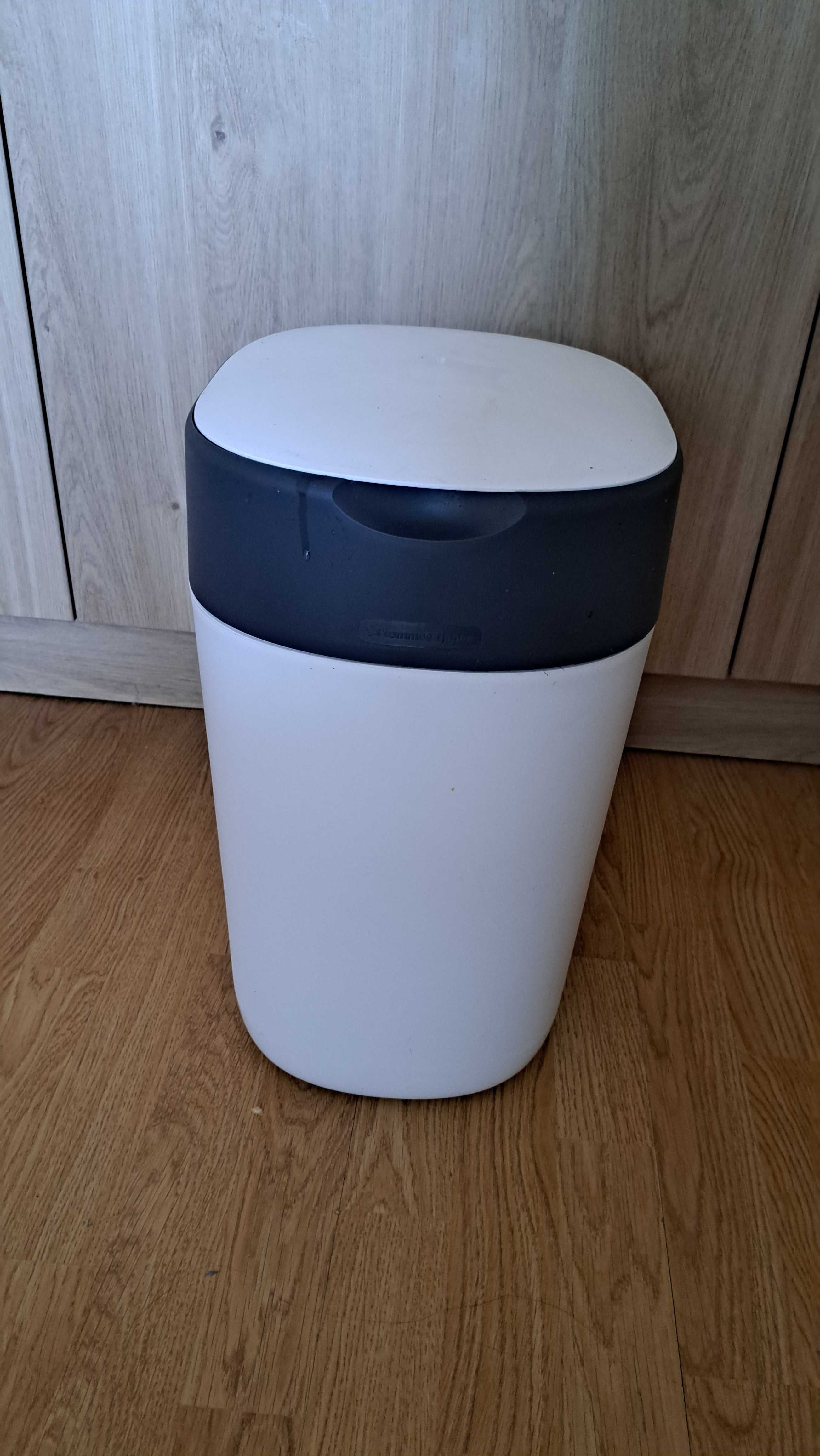 Кош за памперси Tommee Tippee с 3 касети