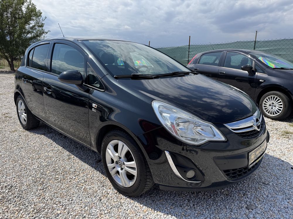 Opel Corsa 1.2 газ-бензин