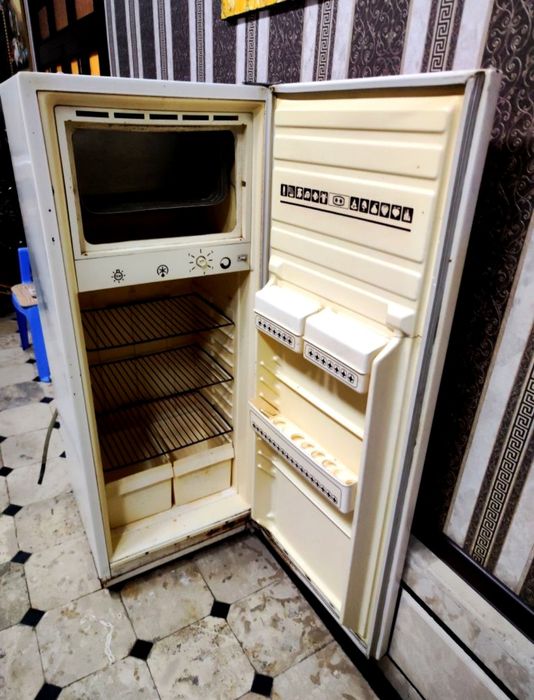 Тезда сотилади Холодильник ажойиб