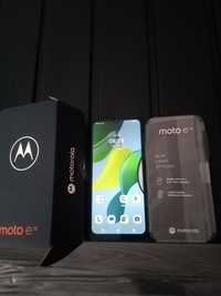 Tel. Motorola E13,nou