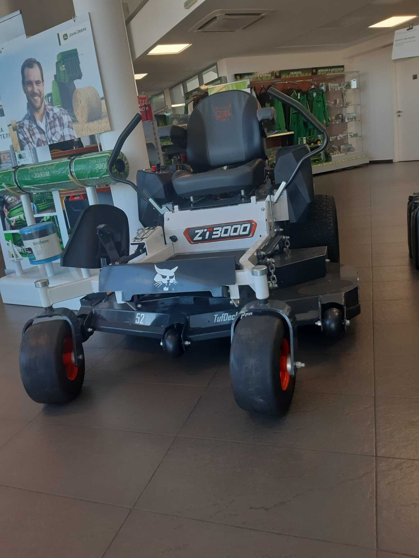 Косачка с нулев радиус на завиване Bobcat ZT3000
