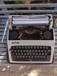 Пишеща немска машина "ERIKA"