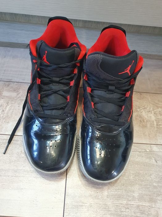 Jordan и Nike 41 номер .