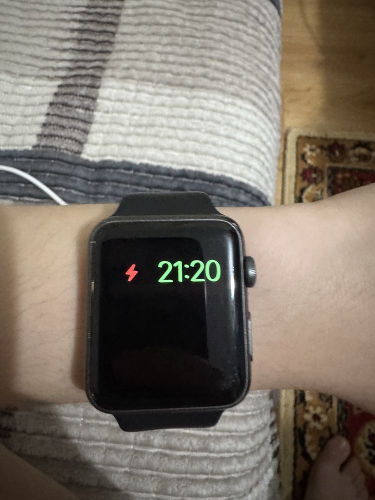 Продам смартчасы Apple watch series 1, mi band3, samsung watch active