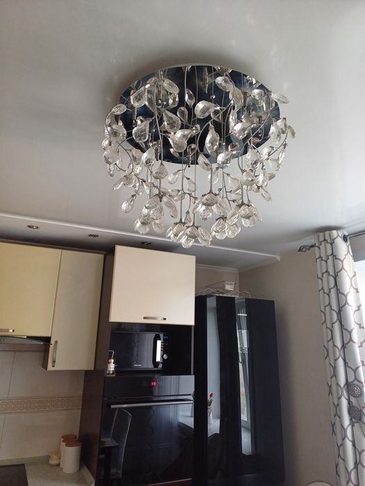 Люстра в отличном состоянии