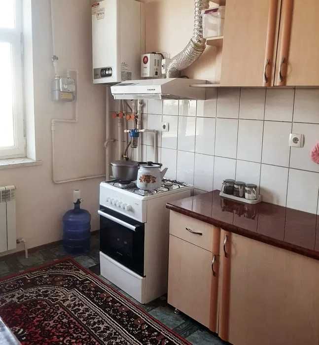 Срочно янги домдан жихозларибилан 2 хонали 2 этаждан квартира сотилади