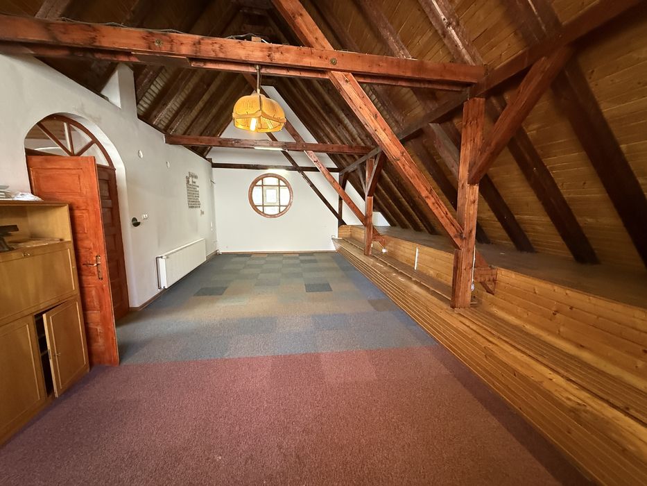 Ofer spre vanzare Cladire cu 18 Camere in Centrul Orasului