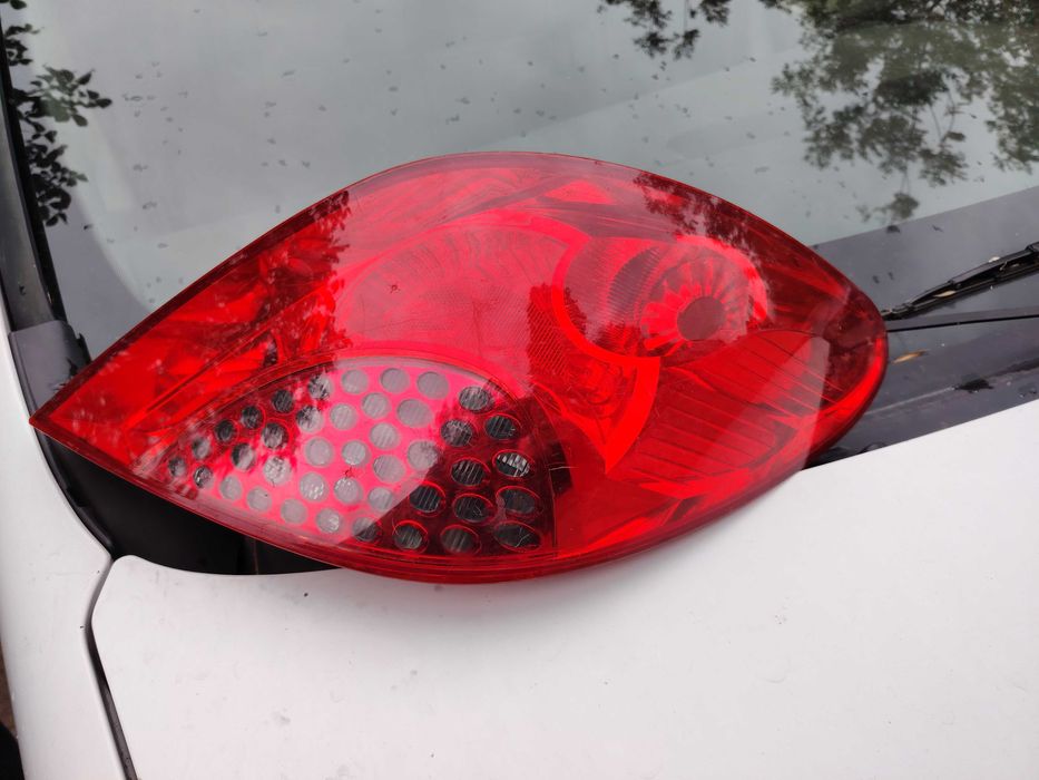 Десен стоп за Пежо / Peugeot 207