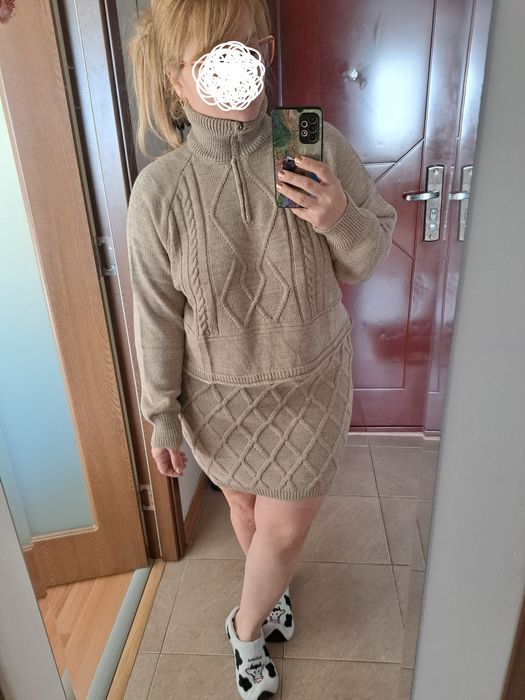 Set tricotat, fusta si pulover