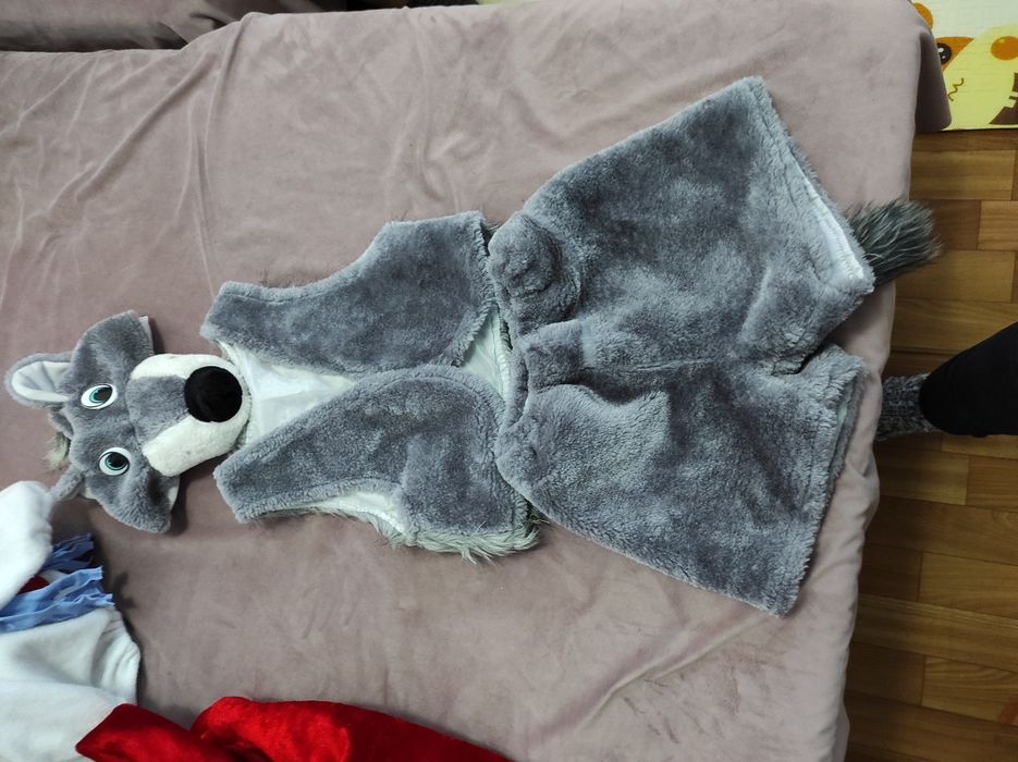 Продам новогодние костюмы