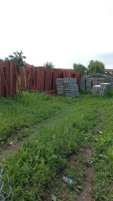 Inchiriez schela metalica 1.5 eur