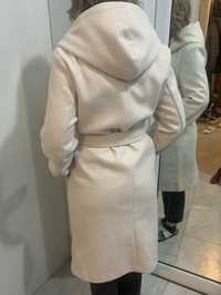 Палтенце  на  Zara