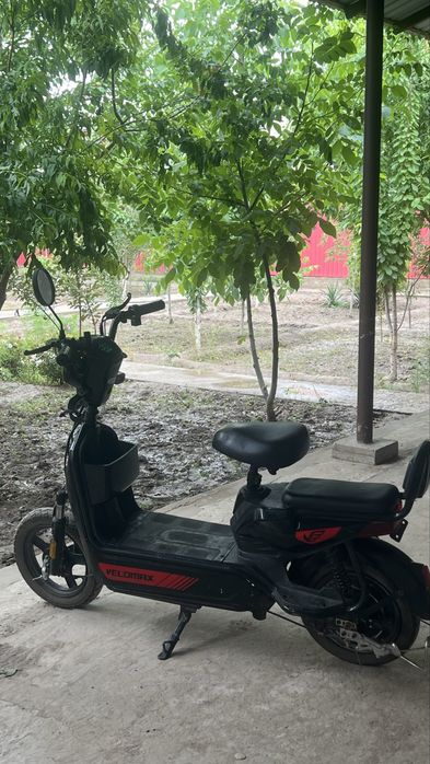 Скутер Velomax , 4 аккумуляторный