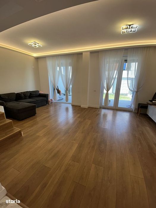 Vila 4  camere 2 bai dressing panouri solare Safirului Bragadiru