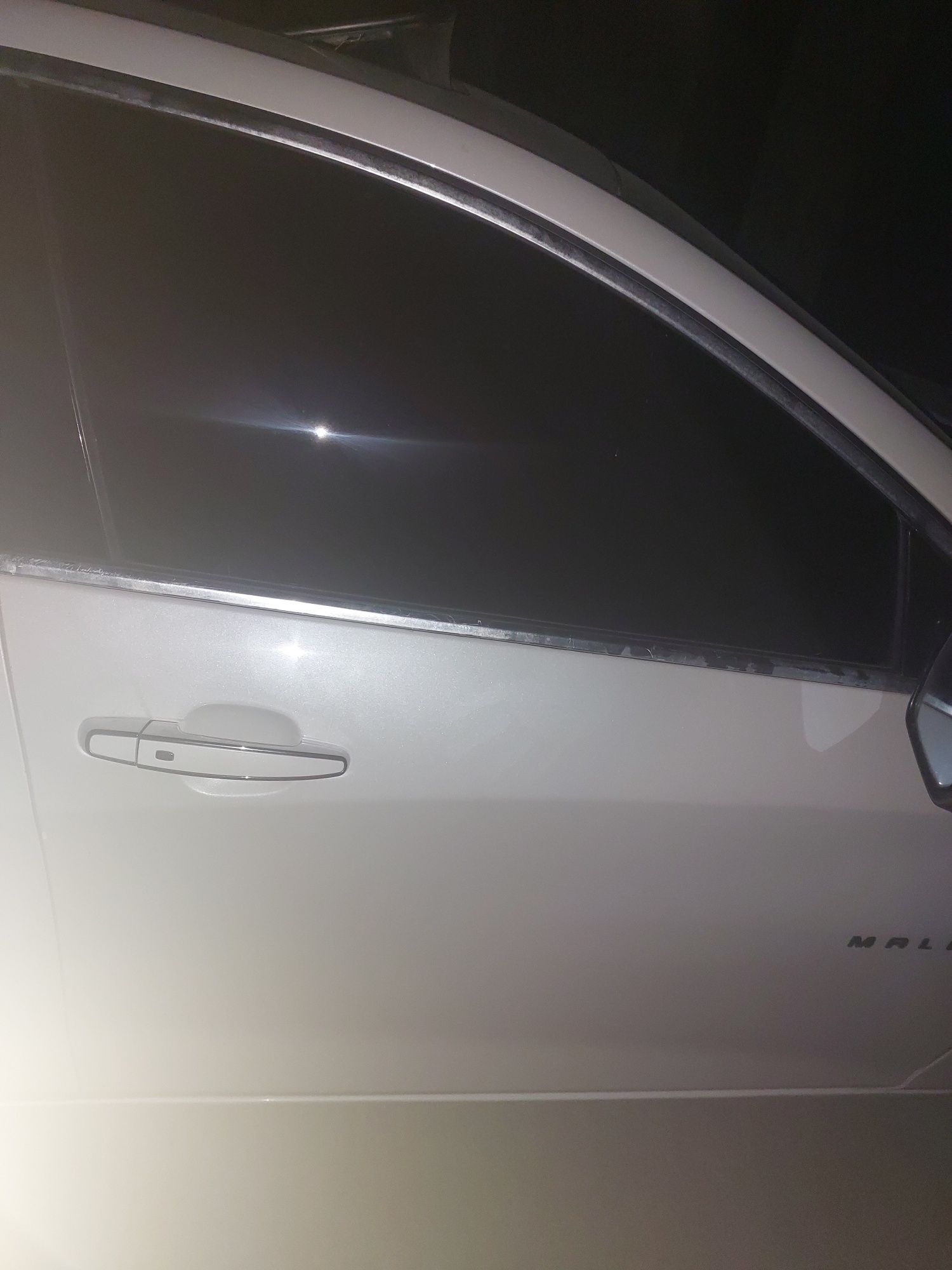 Malibu 2 kraska oldi ong qanot bn orqa qanotda bor 110min probeg