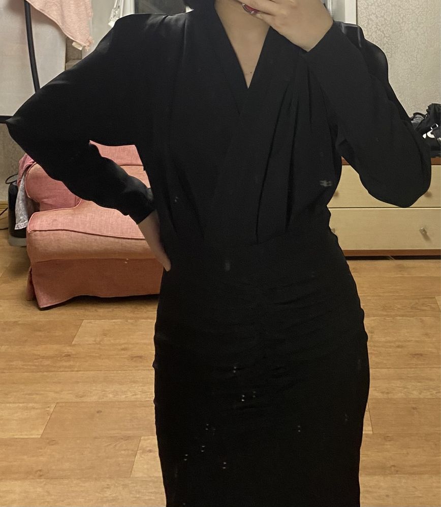 Черное вечернее платье в идеальном состоянии