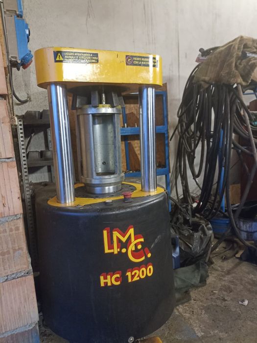 Presa furtunuri hidraulice