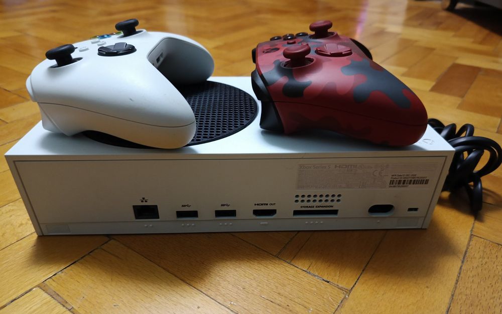 конзола xbox series S