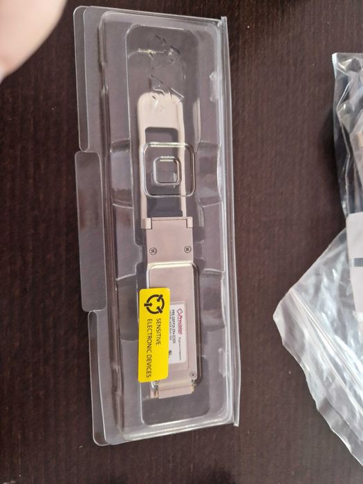 Transciever QSFP 28 ZR 4 100 G 80 km new.