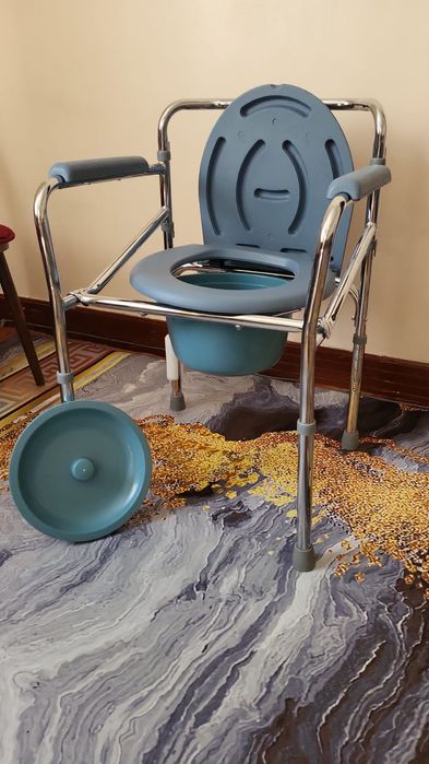 Стул туалет для пожилых/инвалидов