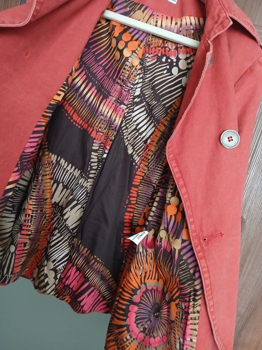 Сако дамско,спортно, пролетно/есенно с цветен хастар,