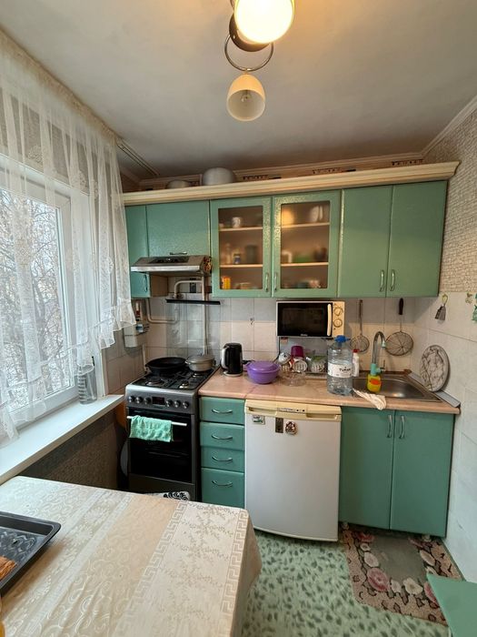 Срочно продам 3 ком 2/4 р-он Черёмушек..