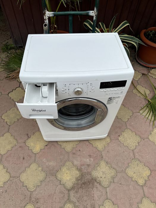 Vând masina spalat whirpool 7 kg