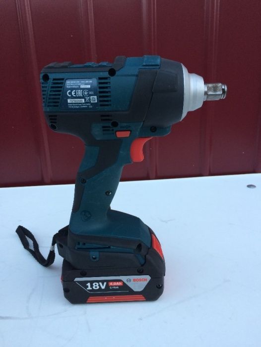 Bormasina / Masina de insurubat cu impact BOSCH - GDS 18 V-EC 250