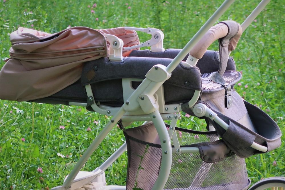 Carucior Bertoni-Lorelli S-700 + Scoica Auto LifeSaver + Cadou Umbrela