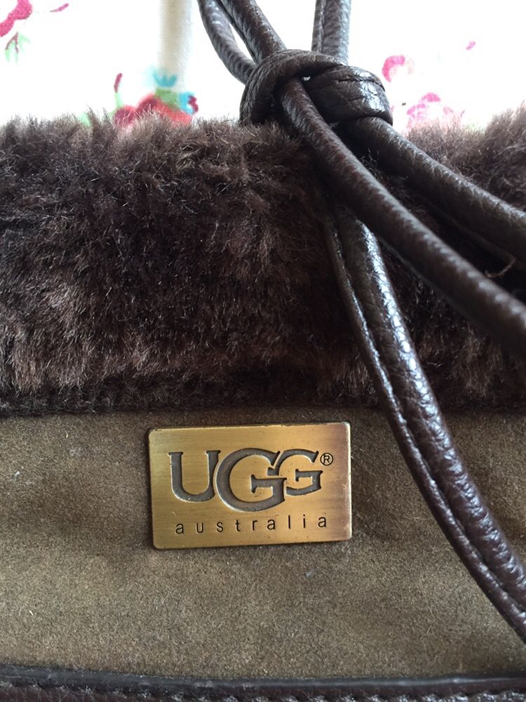 Дамска чантичка UGG