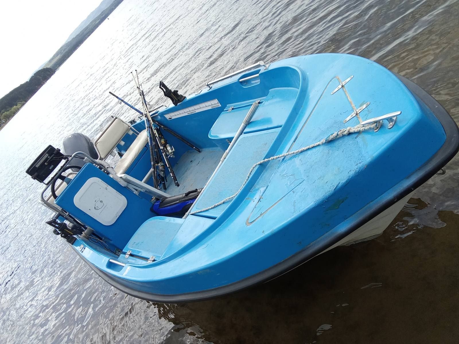 Лодка Опен 4.3м с регистриран колесар