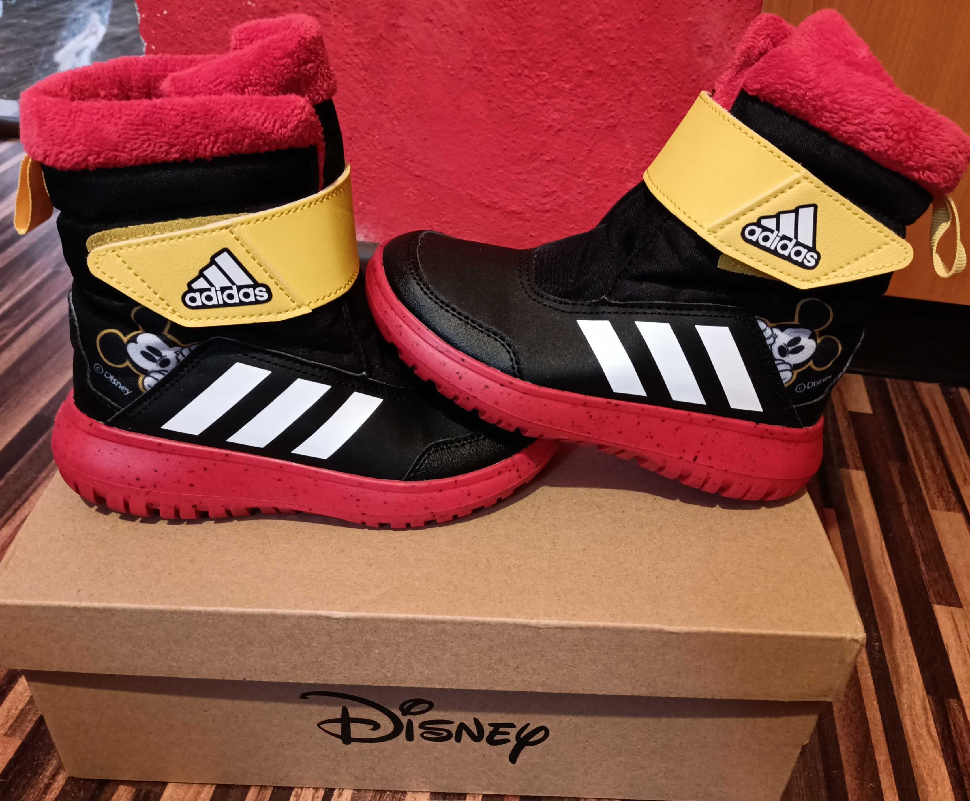 Ghete Adidas disney nr 30