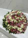 Роскошный букет кустовых роз от Mono Flowers