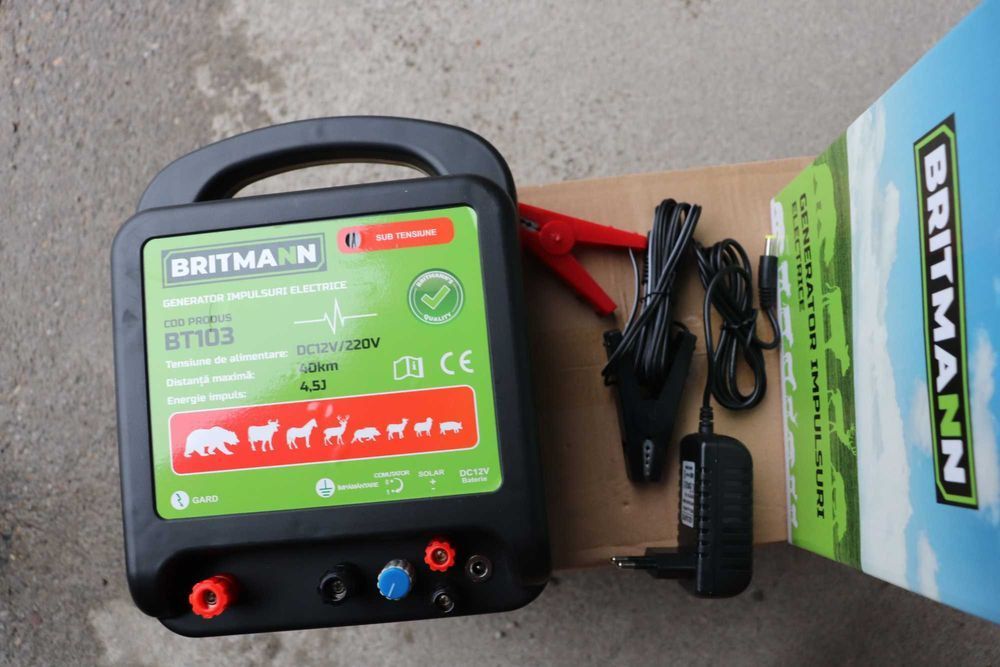 Generator de impulsuri DC 12/220V, 4.5 Joule 40km pentru gard electric