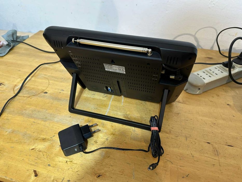 mini tv led 10,4 inch dikom tva-j104b