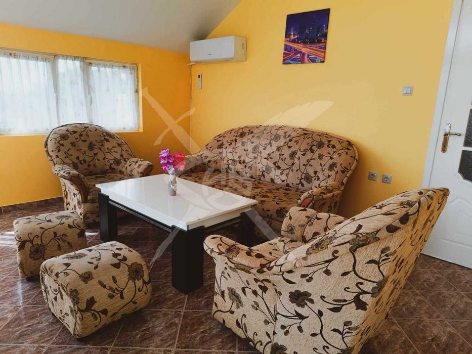 Дава се под наем Етаж от къща в София, Модерно предградие - 90 кв.м за 650 € - Снимка #1