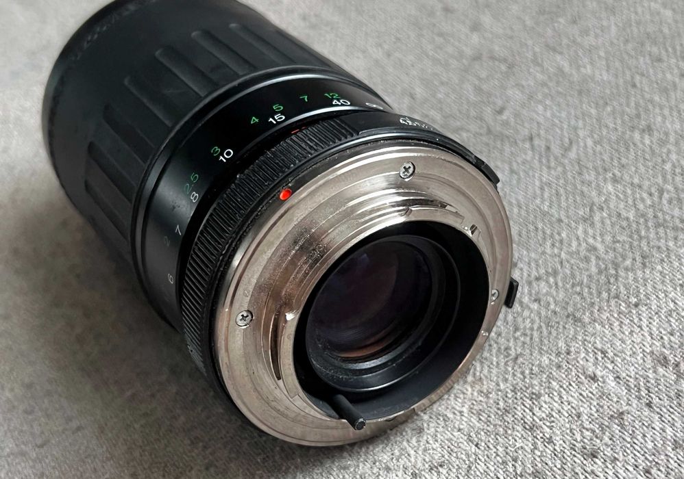 Obiectiv Vivitar 70-210mm f/4.5-5.6 MC Macro Zoom, montură Pentax K