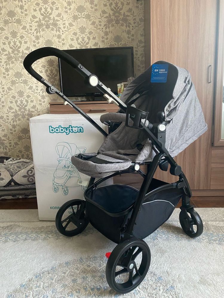 Продам детскую коляску