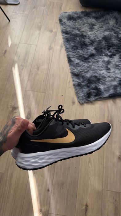 Обувки Nike като нови