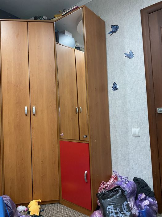 набор шкафов,два шкафа(один уголовой)один пенал для детской/спальни